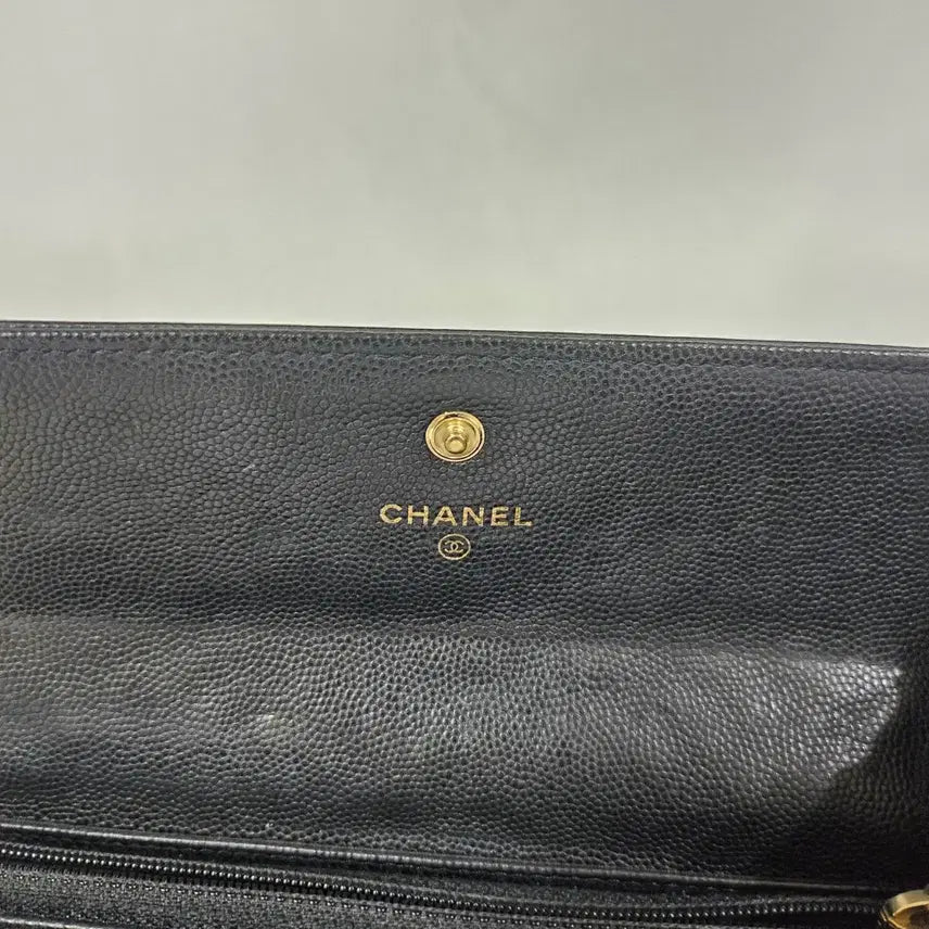 [SOLD OUT] 샤넬 까멜리아 블랙 장지갑 캐비어 금장