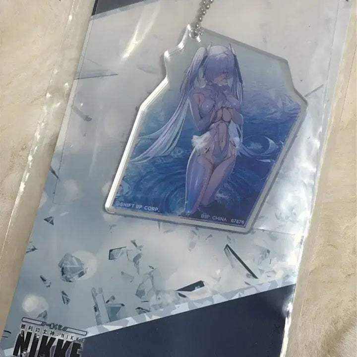 [SOLD OUT] 니케 이치방쿠지 챕터6 H상 신데렐라 아크릴 미러 챰 키링