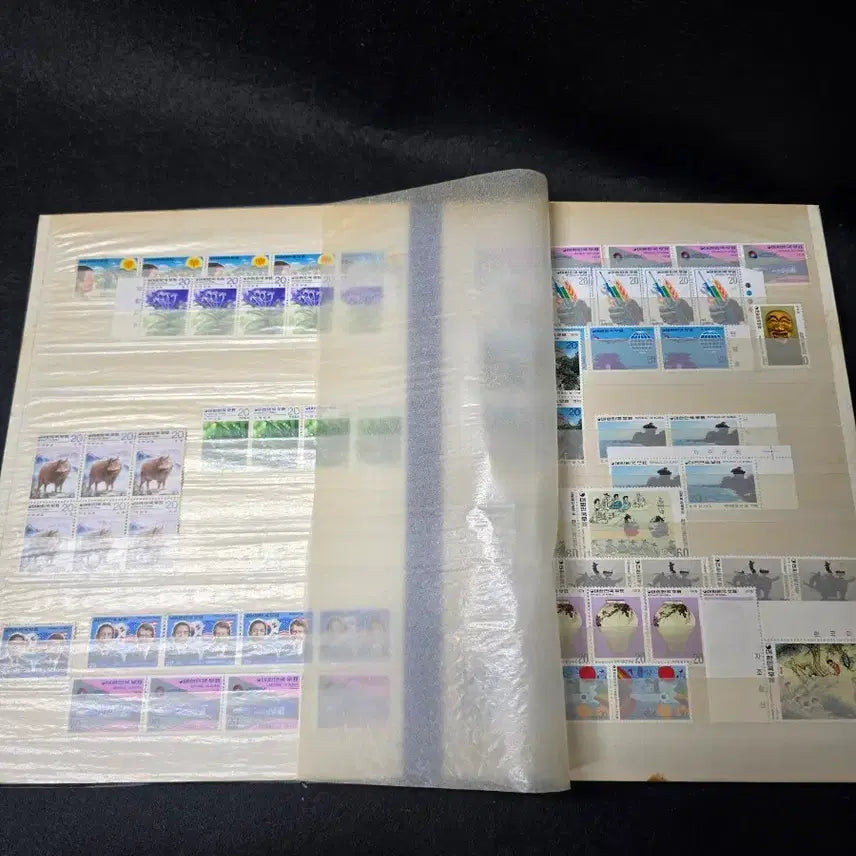 [BUNJANG] Vintage Commemorative Stamp Album / 레트로 빈티지 근대사 기념 우표 앨범