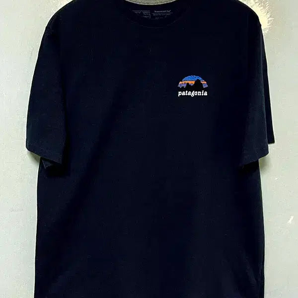 [SOLD OUT] 파타고니아 스카이라인 스텐실 남자 반팔티 네이비 라운드넥 캐주얼 M 95