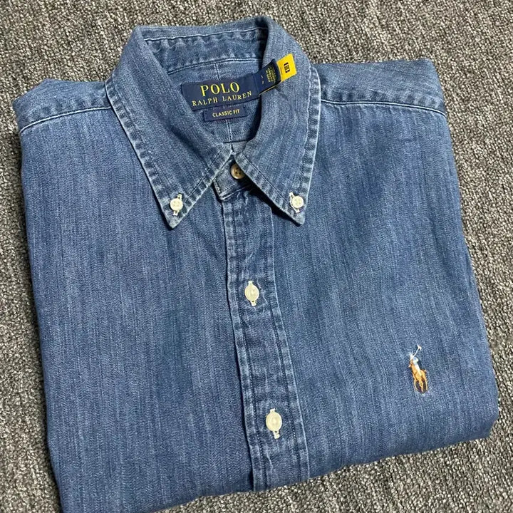 [SOLD OUT] [반값이하정리] 최신QR택 폴로 데님 셔츠 정리