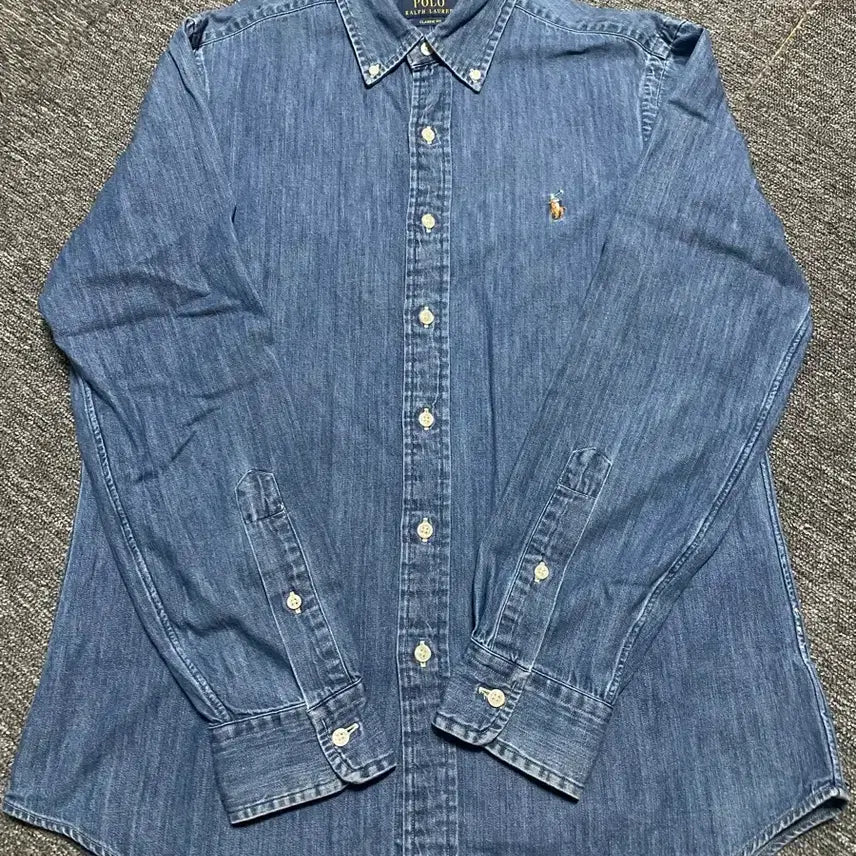 [SOLD OUT] [반값이하정리] 최신QR택 폴로 데님 셔츠 정리