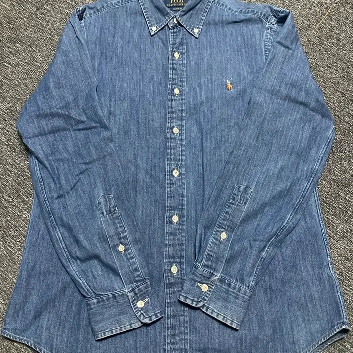 [SOLD OUT] [반값이하정리] 최신QR택 폴로 데님 셔츠 정리