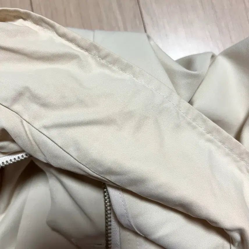 [BUNJANG] Fabric College Big Pocket Field Jacket Ivory Short Trench Coat / 패브릭컬리지 빅포켓 필드 자켓 아이보리 바스락숏트렌치점퍼야상간절기봄가을