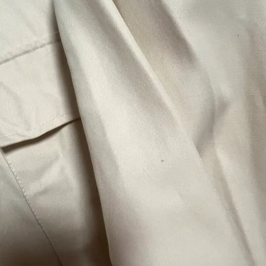 [BUNJANG] Fabric College Big Pocket Field Jacket Ivory Short Trench Coat / 패브릭컬리지 빅포켓 필드 자켓 아이보리 바스락숏트렌치점퍼야상간절기봄가을