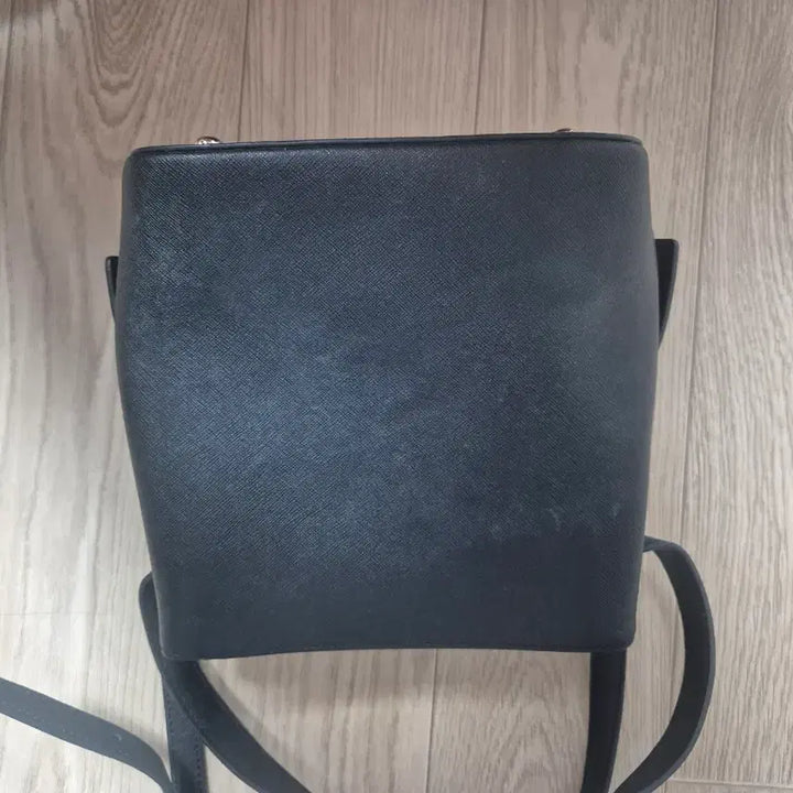 [BUNJANG] Metrocity Black Crossbody Bag / 메트로시티 블랙 크로스백