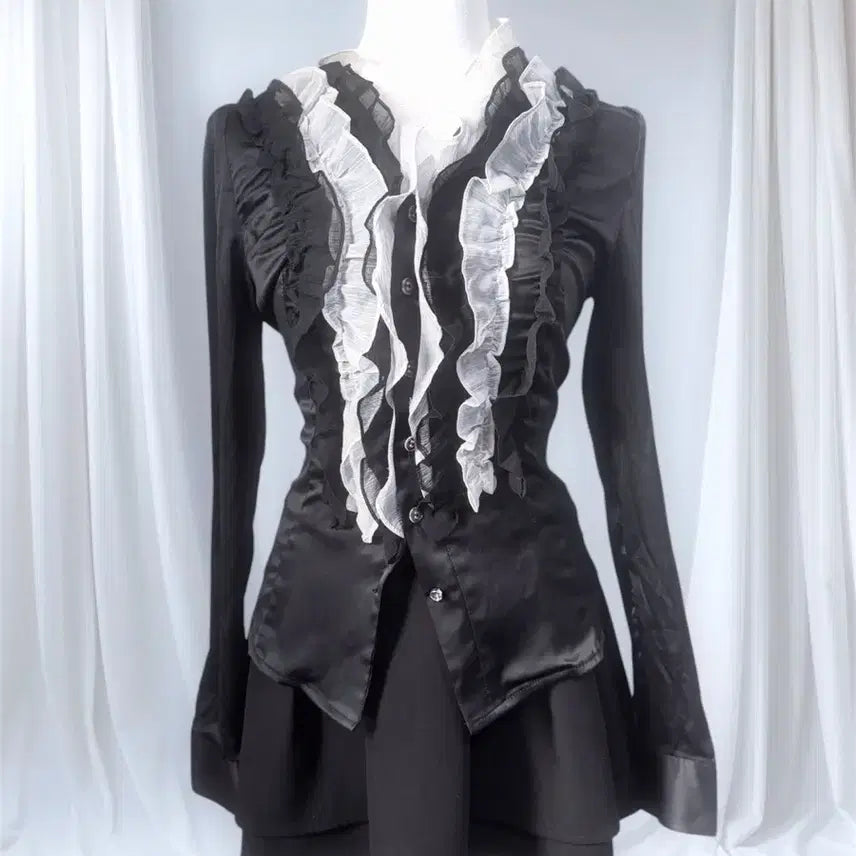 [BUNJANG] Vintage Black Ruffle Blouse / 빈티지 고스로리 블랙 프릴 장식 블라우스