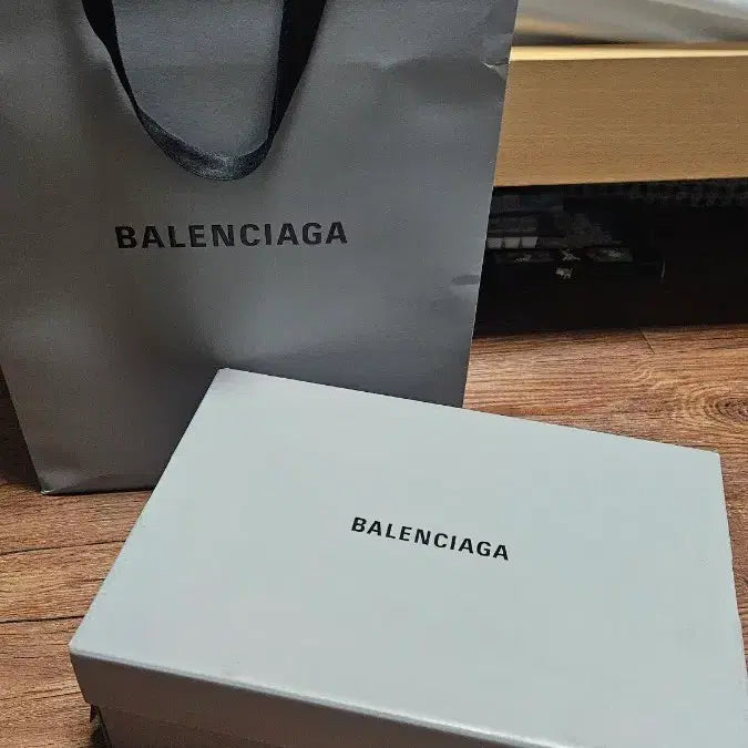 [BUNJANG] Balenciaga Canvas High-Top Sneakers Ivory / 발렌시아가 캔버스 하이탑 스니커즈 아이보리 정품 신품 풀박스