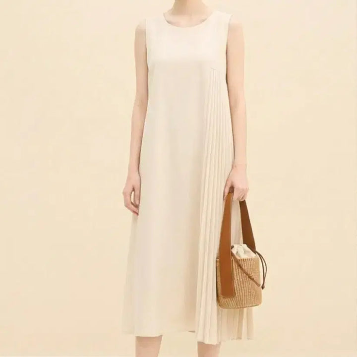 [SOLD OUT] 보브 크롭자켓+나이스클랍 슬리브리스 플리츠 원피스 프리사이즈