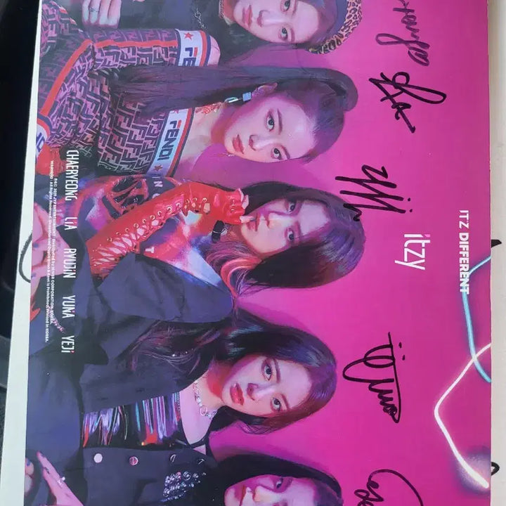 [SOLD OUT] 아이브 잇지 친필싸인 앨범