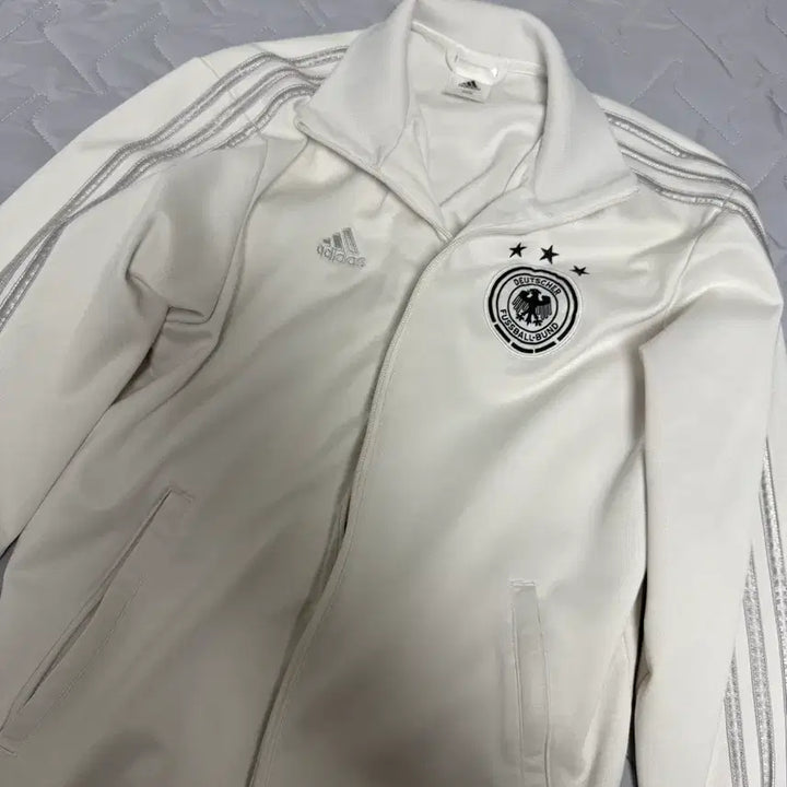[BUNJANG] Adidas Track Top White Jersey / 황금 사이즈 대대장템) 독일 아디다스 져지 흰색 트랙탑