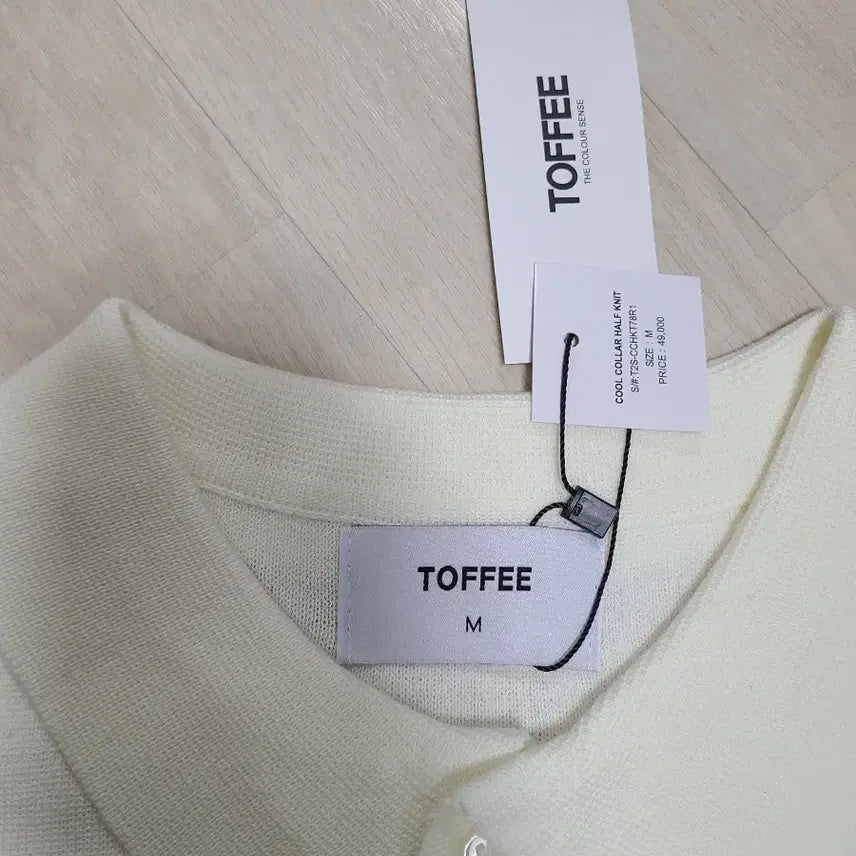 [SOLD OUT] TOFFEE 쿨 카라 하프 니트 아이보리색 반팔 니트 폴로티