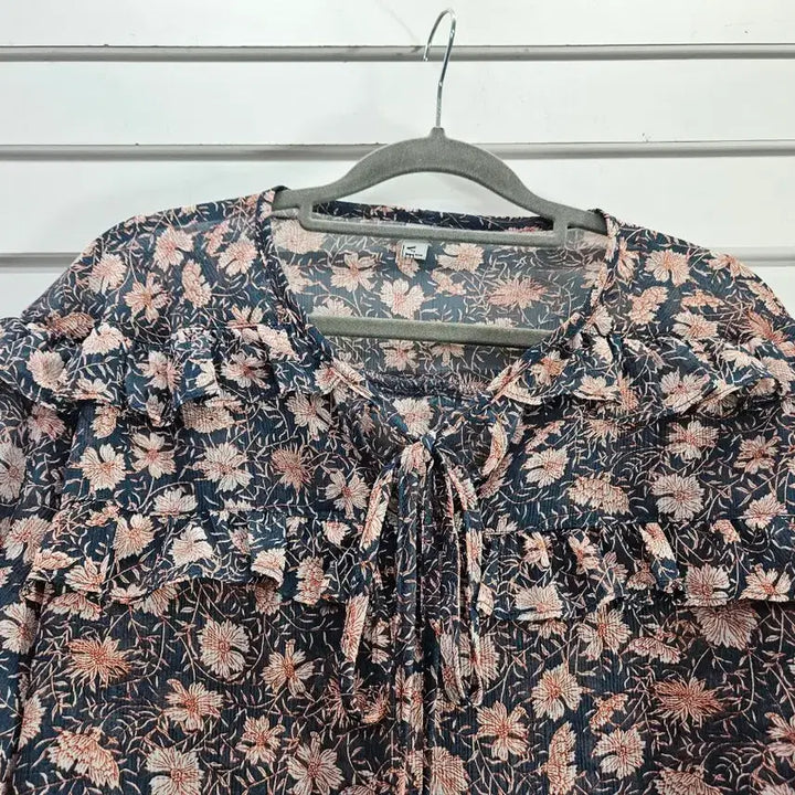 [BUNJANG] Floral Chiffon Tie-Front Blouse (Size 77) / 플라워 쉬폰 앞끈장식 블라우스77/보물찾기천사