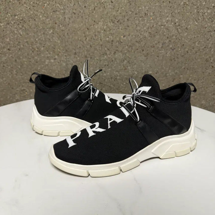 [BUNJANG] Prada Knit Sneakers / [7사이즈]프라다 블랙 로고 니트 스니커즈