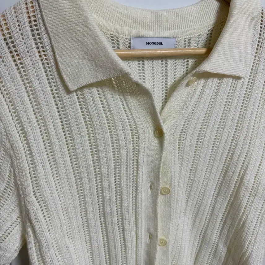 [SOLD OUT] 몽돌 펀칭 카라 반팔 니트 가디건