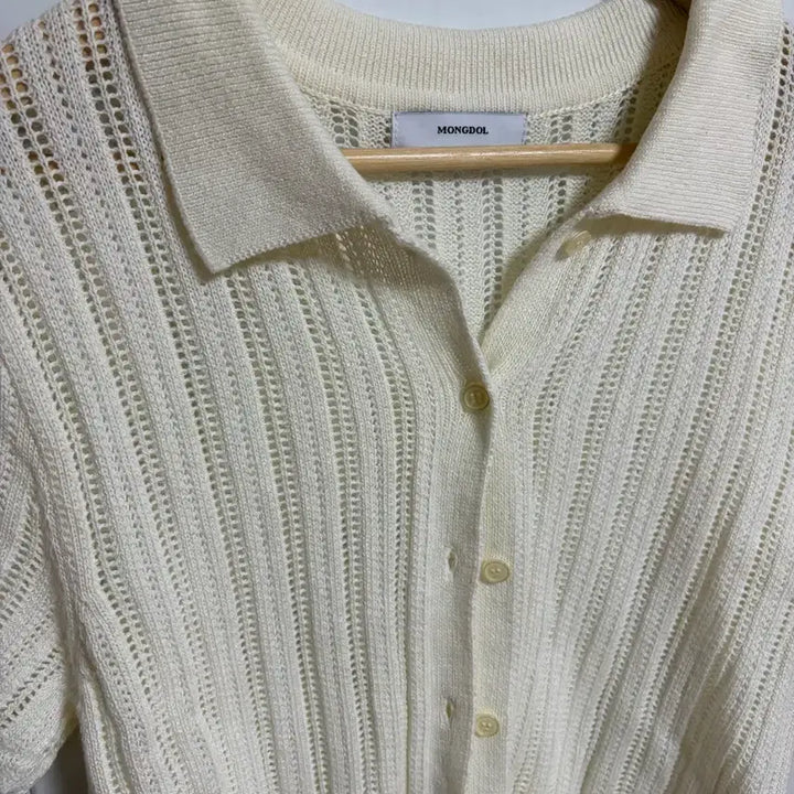 [SOLD OUT] 몽돌 펀칭 카라 반팔 니트 가디건