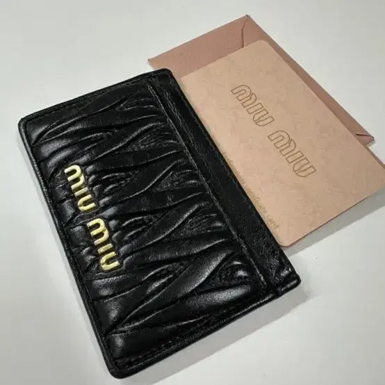 [SOLD OUT] 미우미우 블랙 카드지갑 + 개런티카드