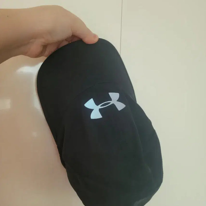 [SOLD OUT] 언더아머 블랙 볼캡 모자