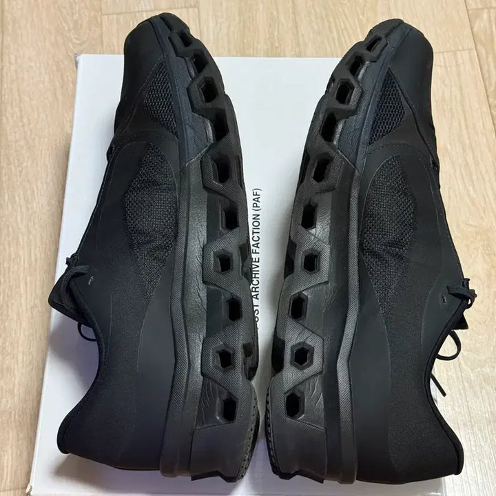[SOLD OUT] On 클라우드몬스터 2 PAF 블랙 12.5사이즈 파프 온