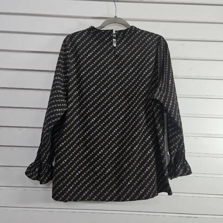 [BUNJANG] Patterned Ruffle Hem Blouse / 패턴무늬 밑단 프릴밴딩 블라우스 77/보물찾기천사