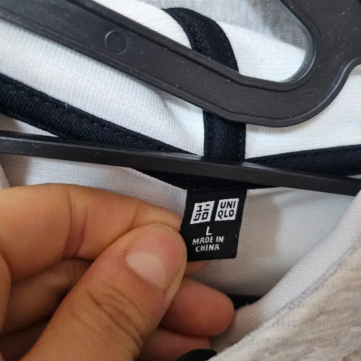 [BUNJANG] Uniqlo Gray Hooded Zip-Up Jacket L / 유니클로 회색 후드 집업 자켓 L
