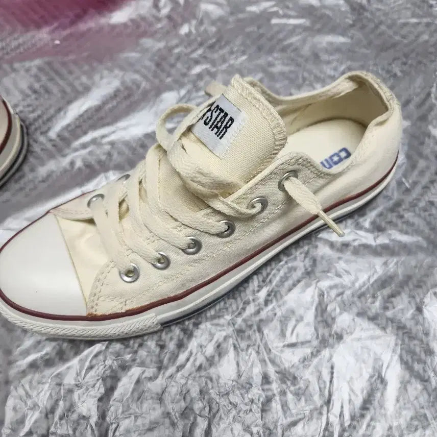 [BUNJANG] Converse Chuck Taylor All Star Low Sneakers (White, 245mm) / 리/컨버스 화이트 색상 척테일러 올스타 로우 스니커즈245