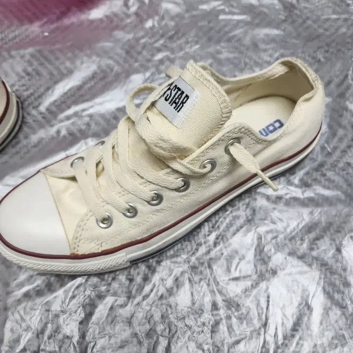 [BUNJANG] Converse Chuck Taylor All Star Low Sneakers (White, 245mm) / 리/컨버스 화이트 색상 척테일러 올스타 로우 스니커즈245