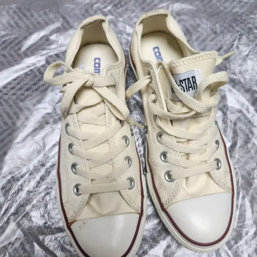 [BUNJANG] Converse Chuck Taylor All Star Low Sneakers (White, 245mm) / 리/컨버스 화이트 색상 척테일러 올스타 로우 스니커즈245