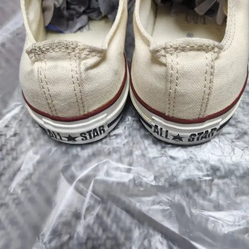 [BUNJANG] Converse Chuck Taylor All Star Low Sneakers (White, 245mm) / 리/컨버스 화이트 색상 척테일러 올스타 로우 스니커즈245