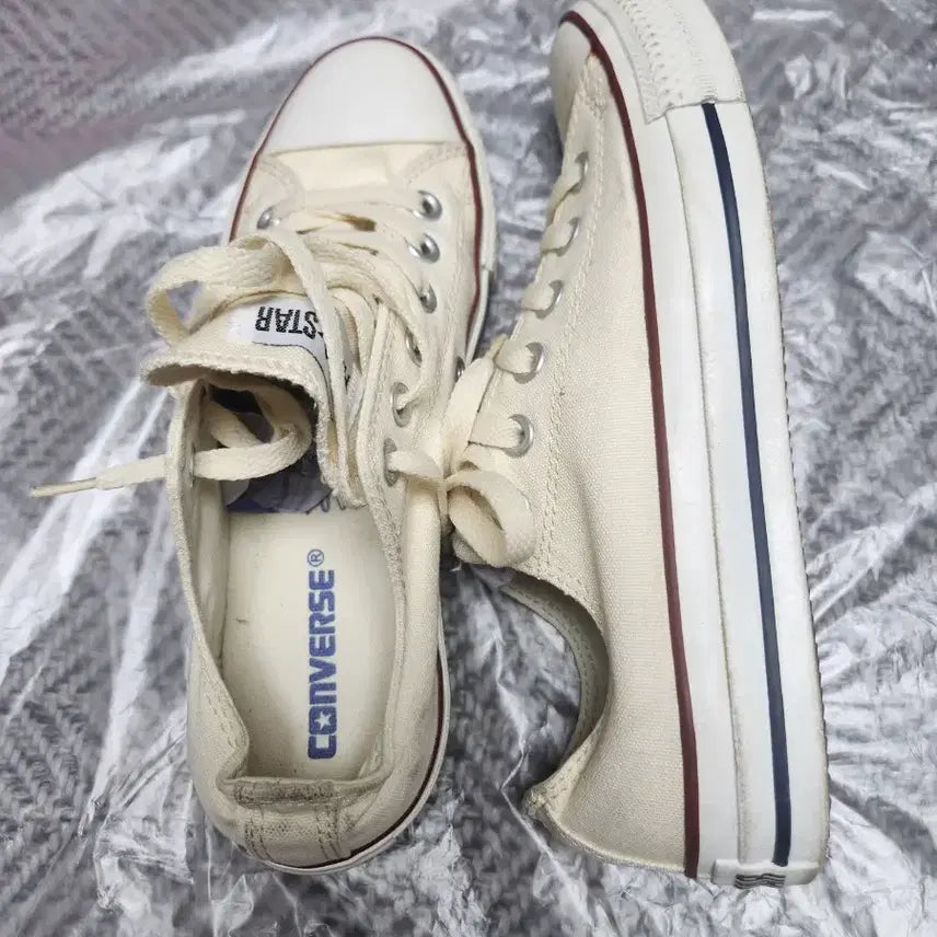 [BUNJANG] Converse Chuck Taylor All Star Low Sneakers (White, 245mm) / 리/컨버스 화이트 색상 척테일러 올스타 로우 스니커즈245
