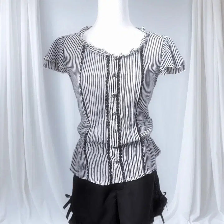 [BUNJANG] Vintage Rogal Gonggemyeoju Striped Blouse / 빈티지 로걀 공겜여주 스트라이프 블라우스 반팔 퍼프 소매 레이스
