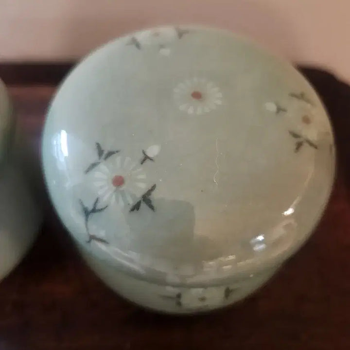 [BUNJANG] Celadon Porcelain Floral Motif Teacup Set / 상감청자 화훼문 뚜껑 부부 찻잔 세트