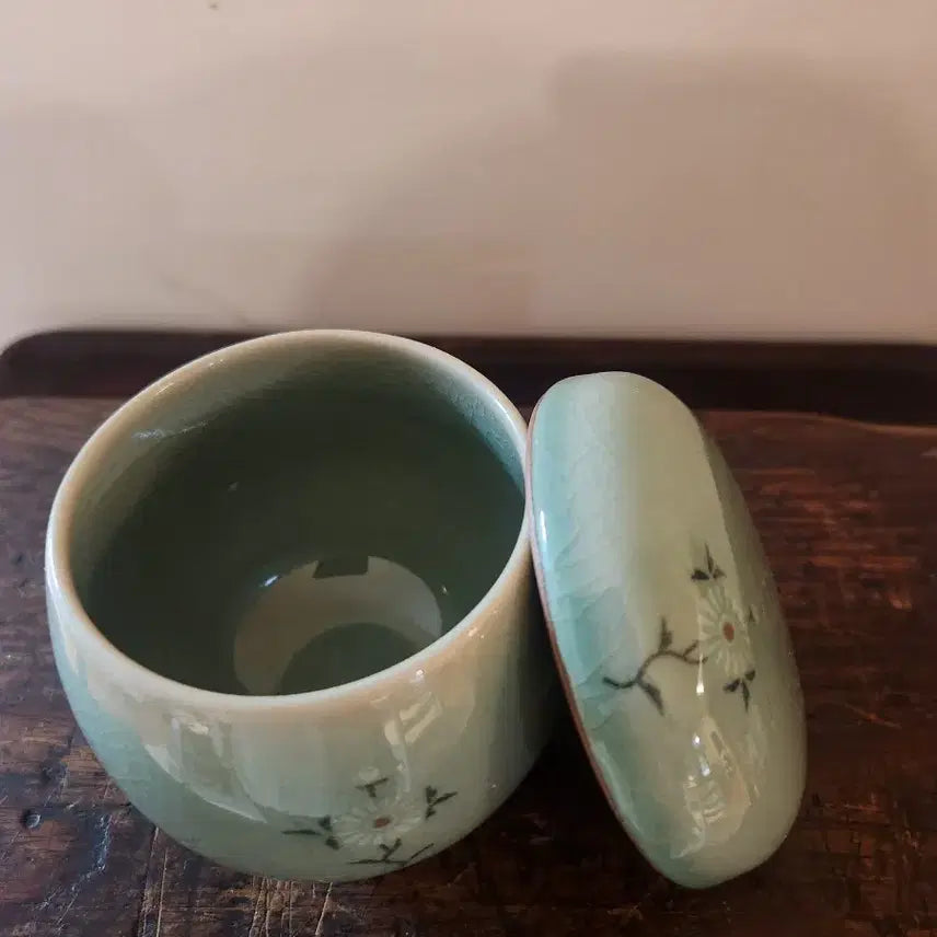 [BUNJANG] Celadon Porcelain Floral Motif Teacup Set / 상감청자 화훼문 뚜껑 부부 찻잔 세트