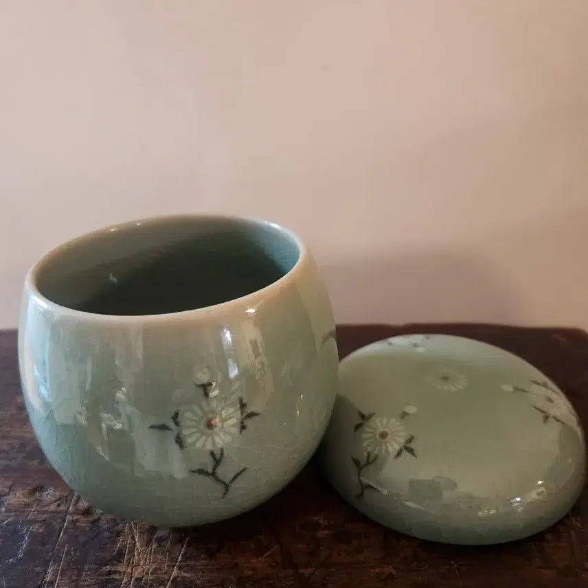 [BUNJANG] Celadon Porcelain Floral Motif Teacup Set / 상감청자 화훼문 뚜껑 부부 찻잔 세트