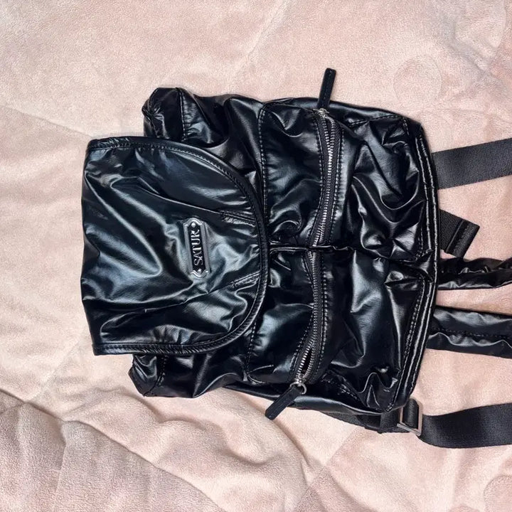 [BUNJANG] SATUR Leather Backpack / SATUR 백팩 레더백팩