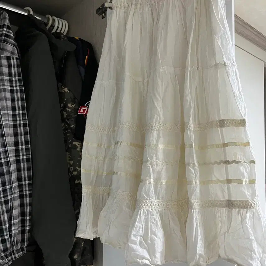 [SOLD OUT] 화이트 캉캉 스커트