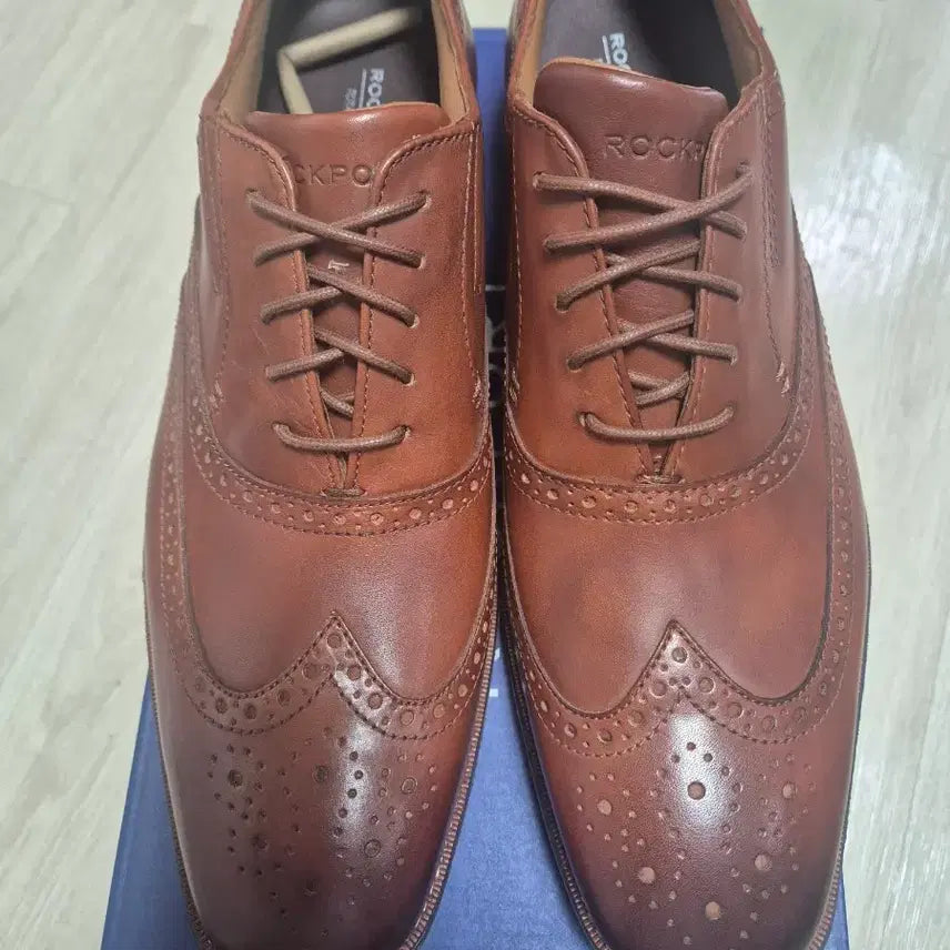 [BUNJANG] Rockport Wingtip Leather Shoes / 락포트 천연가죽 윙팁 클래식 비브람 300