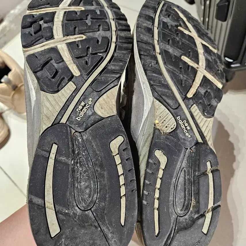[SOLD OUT] 뉴발란스 993 네이비 280 사이즈 팔아요