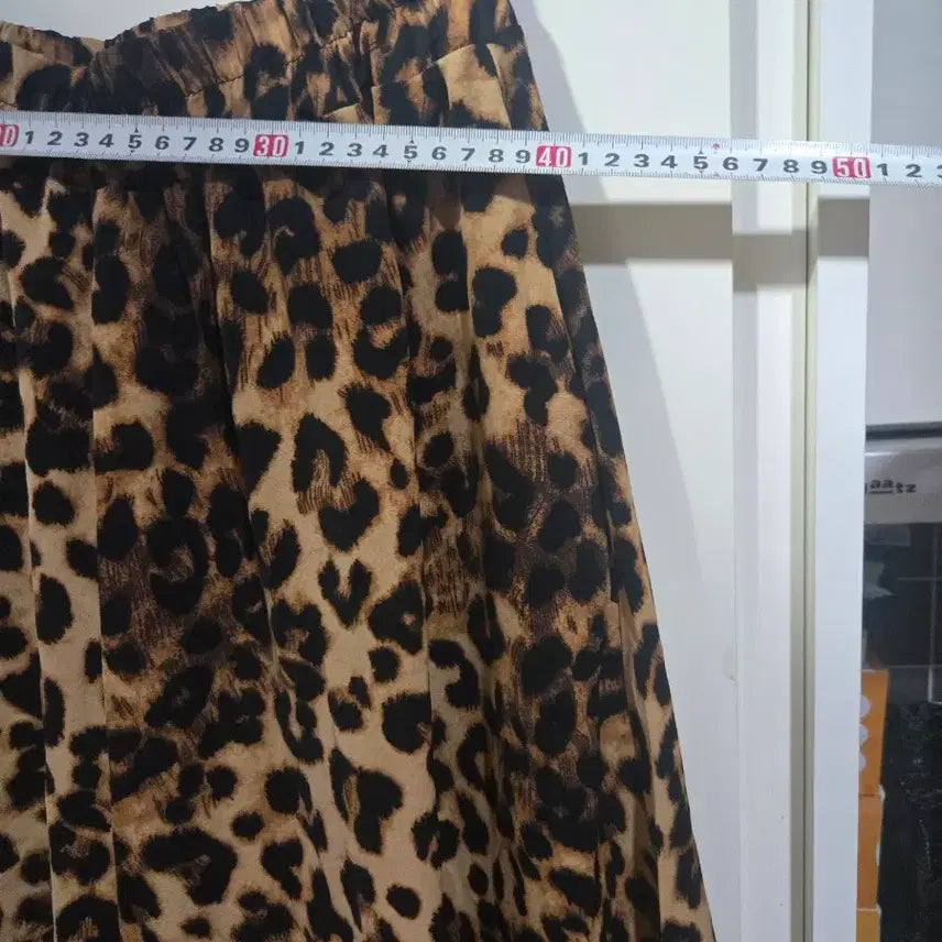 [BUNJANG] Aladdin Leopard Print Pants / 새상품 알라딘  스타일 레오파드 패턴 바지