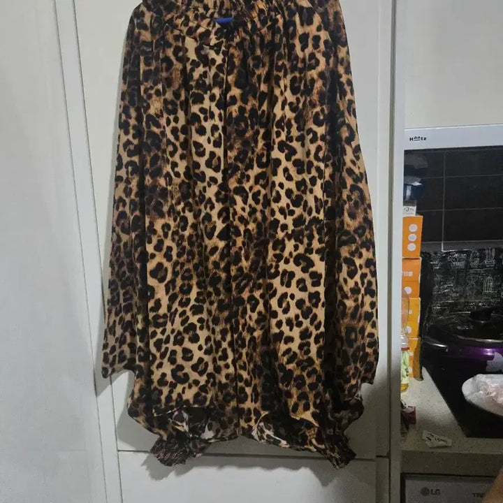 [BUNJANG] Aladdin Leopard Print Pants / 새상품 알라딘  스타일 레오파드 패턴 바지