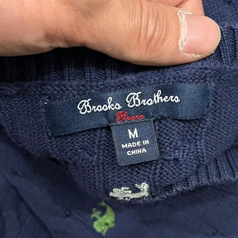 [BUNJANG] Brooks Brothers Embroidered Pattern Knit Sweater / 브룩스 브라더스 자수 패턴 니트 y16341