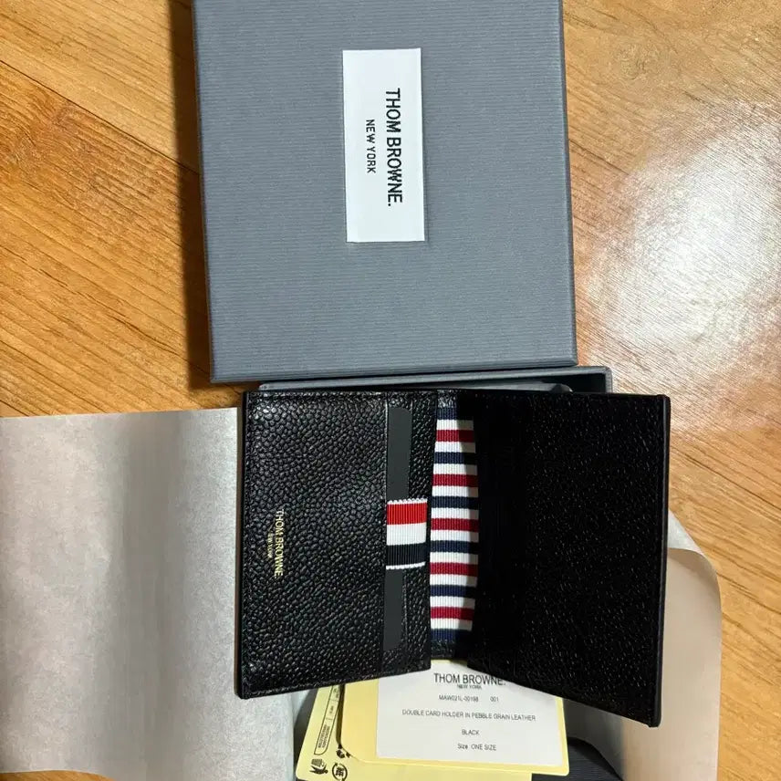 [SOLD OUT] 톰브라운 지갑(새/정품)