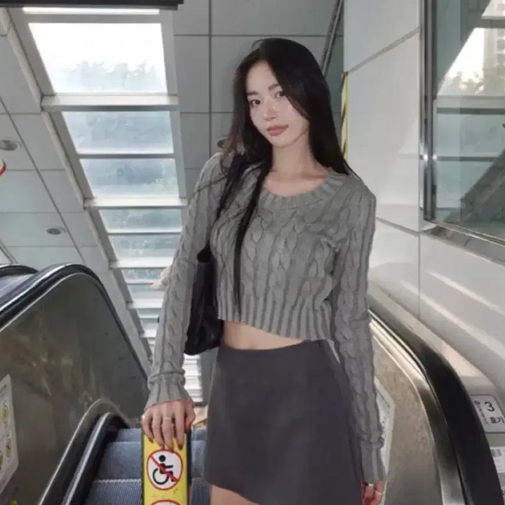 [BUNJANG] Pale Jade Standard A-Line Skirt - Black / (새상품) 페일제이드 스탠다드 에이라인 스커트 블랙 1