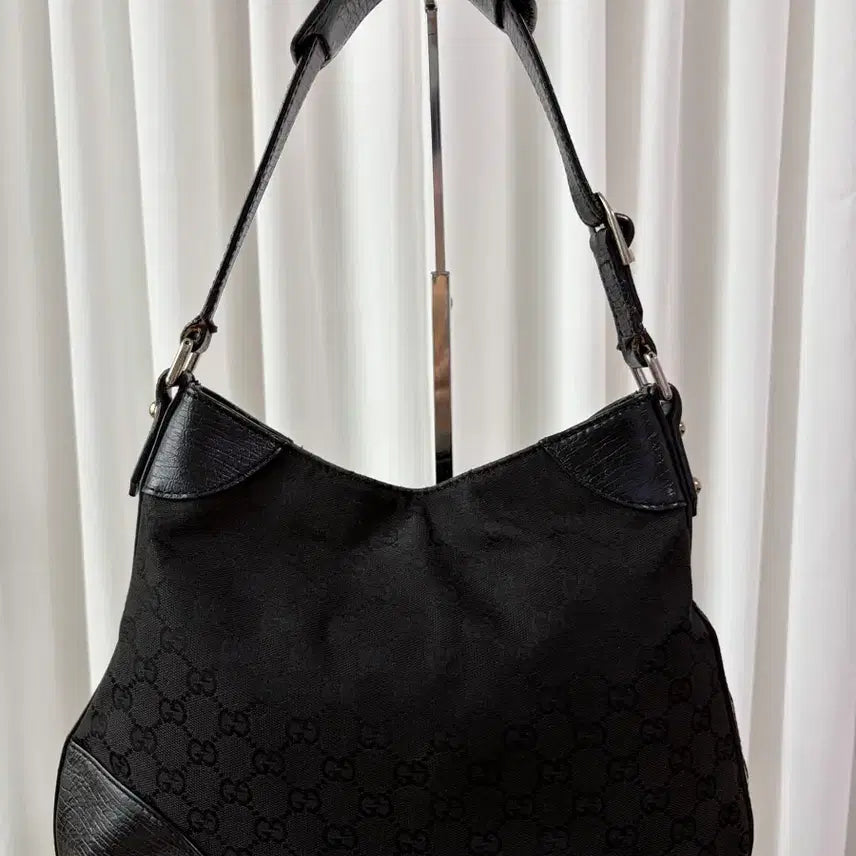 [SOLD OUT] 구찌 GG 홀스빗 해슬러 숄더백