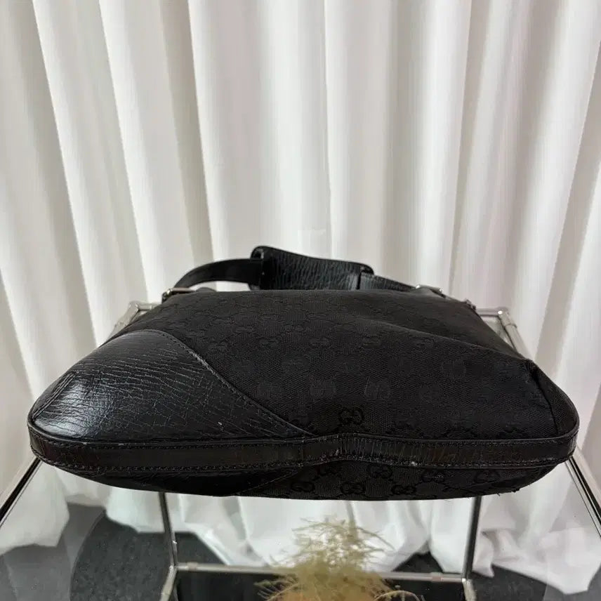 [SOLD OUT] 구찌 GG 홀스빗 해슬러 숄더백