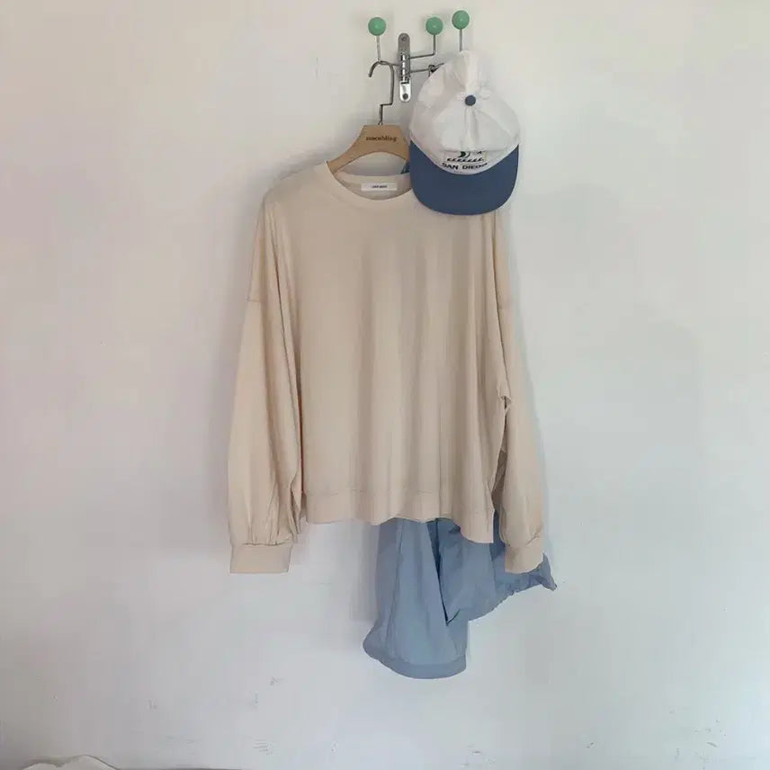 [SOLD OUT] 오버핏박시티셔츠(크림)
