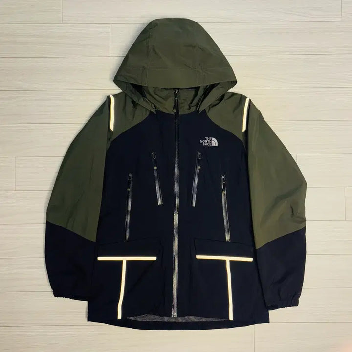 [SOLD OUT] 노스페이스 고어텍스 바람막이 85 (M)