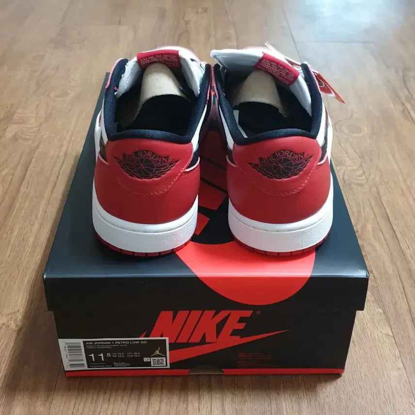 [BUNJANG] Nike Jordan 1 Retro Low OG Chicago Varsity Red Black Sneakers / [295]조던 1 레트로 로우 OG 시카고 바시티 레드 블랙