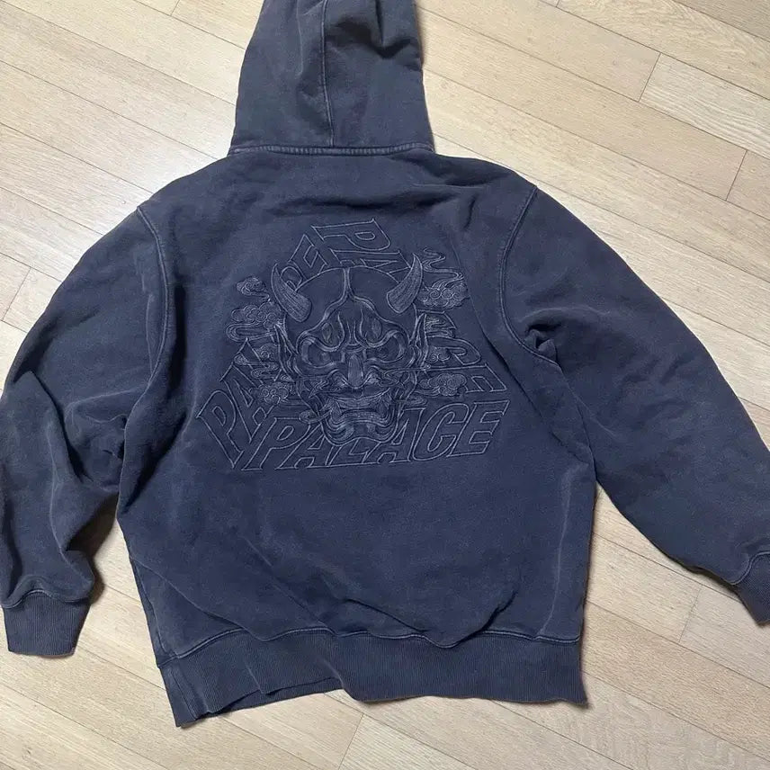 [BUNJANG] Palace Hanya Demon Hoodie Black / [L] 팔라스 한야 데몬 후드 블랙 (실착2회)