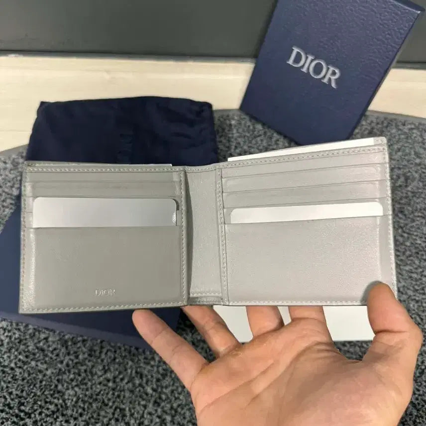 [SOLD OUT] 디올 다이아몬드 반지갑